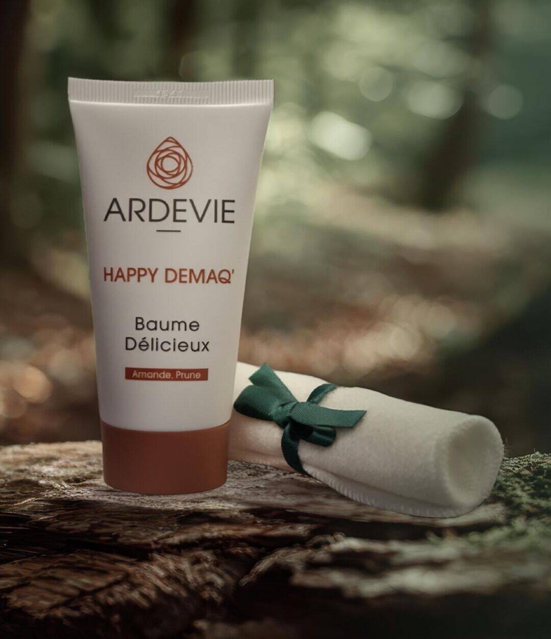 Mini-Baume délicieux démaquillant + Carré nettoyant offert 