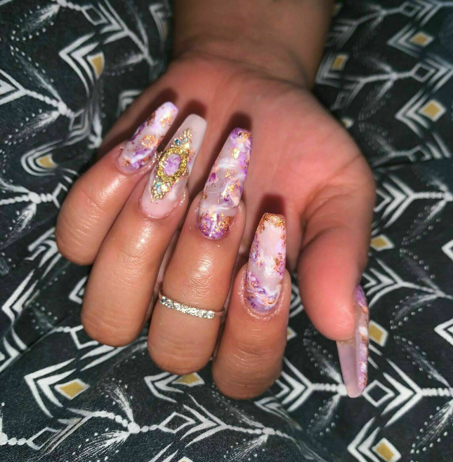 Pose capsules | Taille XL | Nail art niv. 3 - Effet marbre + bijoux d'ongles personnalisée