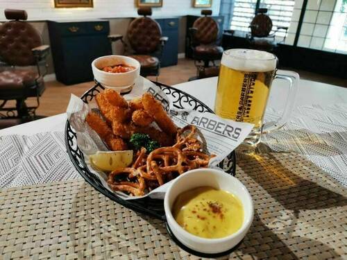 Razor Dips & Pretzels