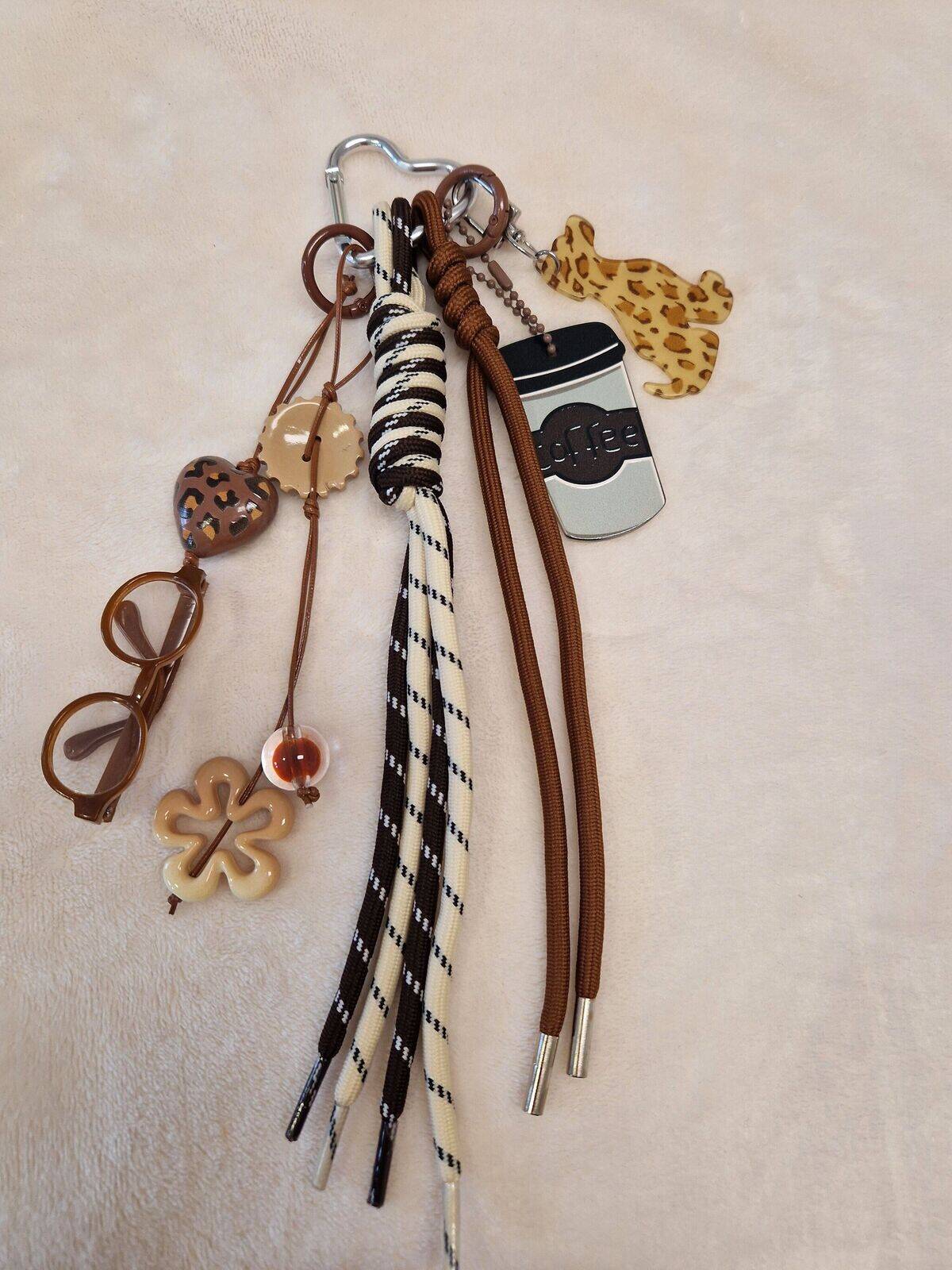 Porte clé en cuir / Bijou de sac Café 