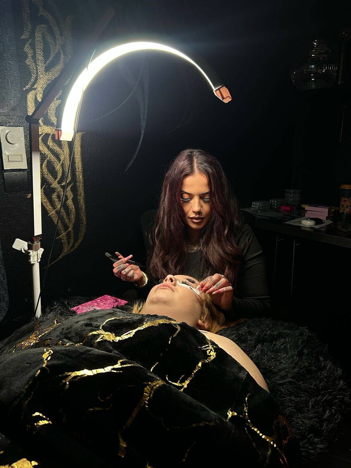 Lashartist