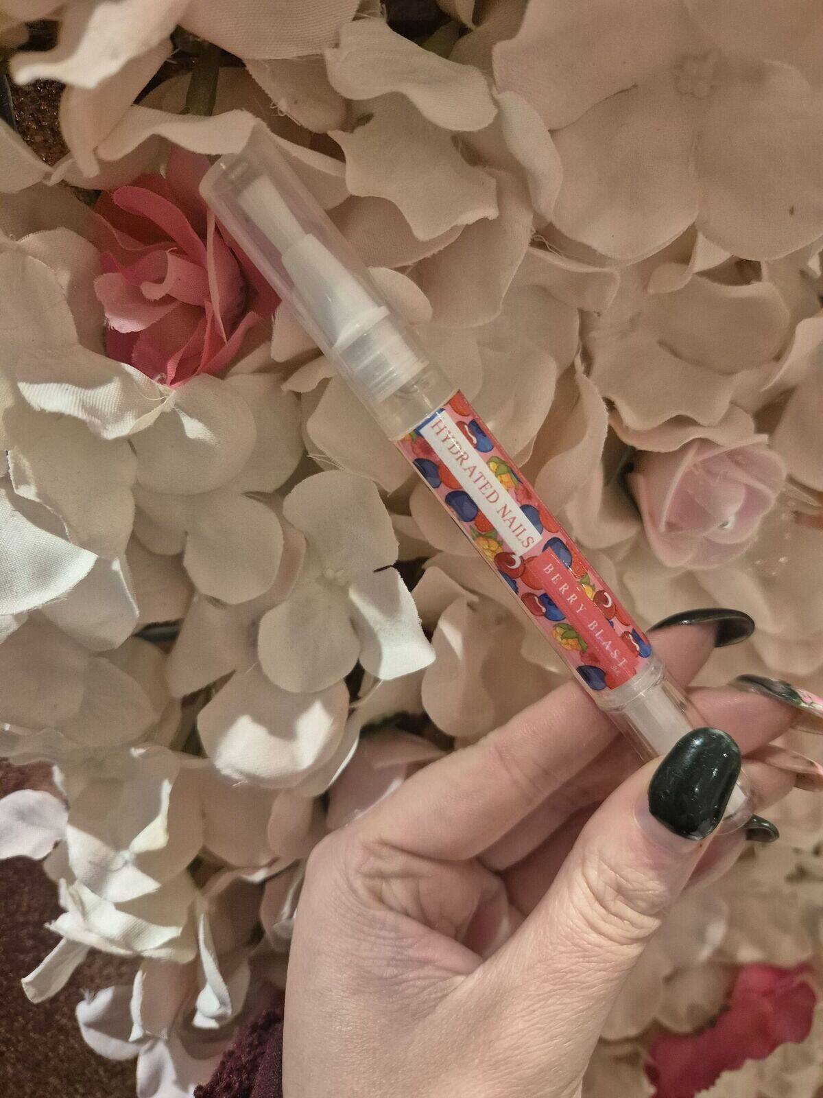 Hydrated Nails Cuticle Oil BERRY BLAST