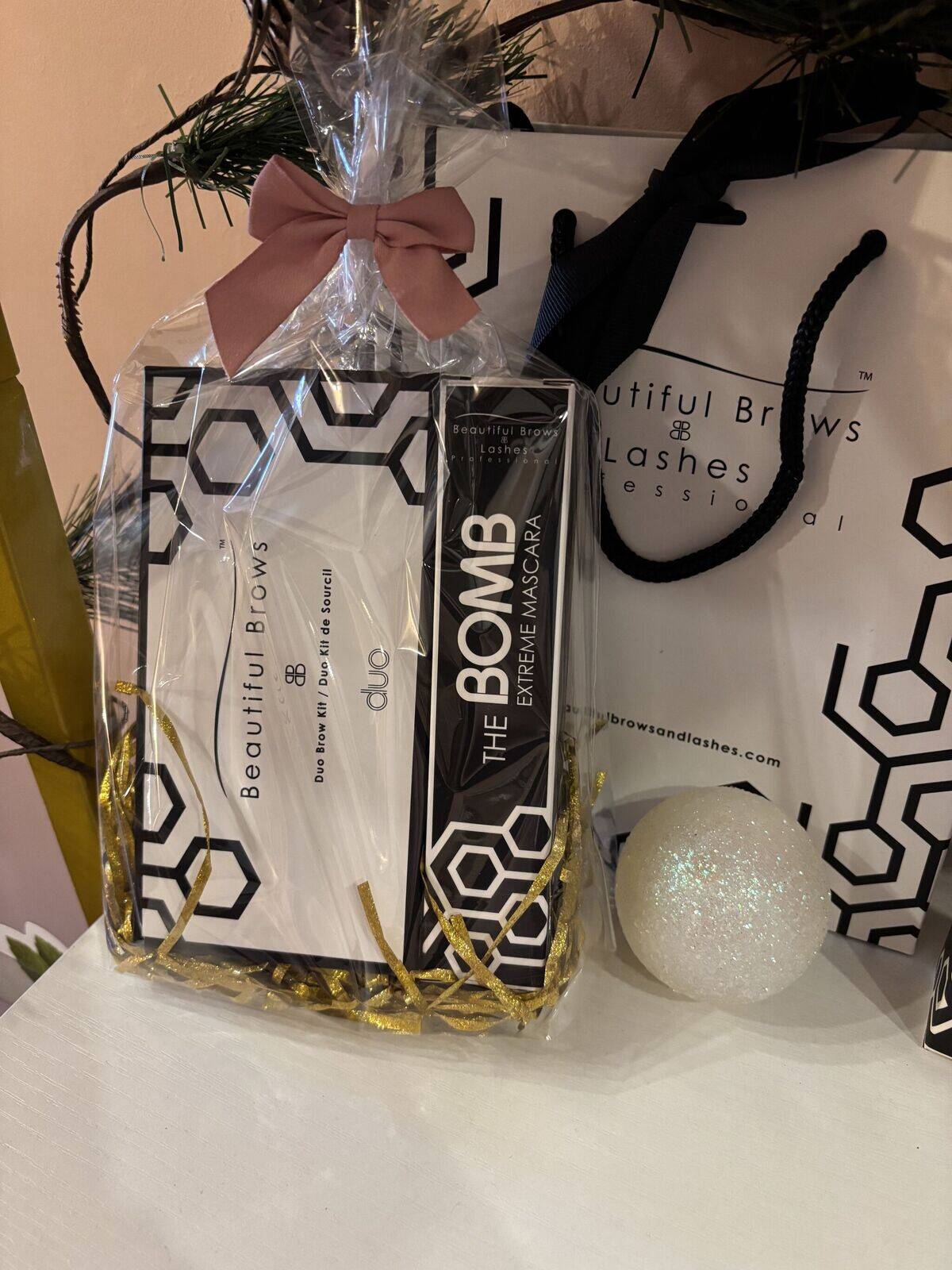 Beautiful Brows Gift Set – Brow Palette & Mascara