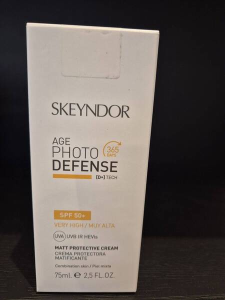 Age Photo Defence - Matt Protective Cream SPF 50 (75ml)