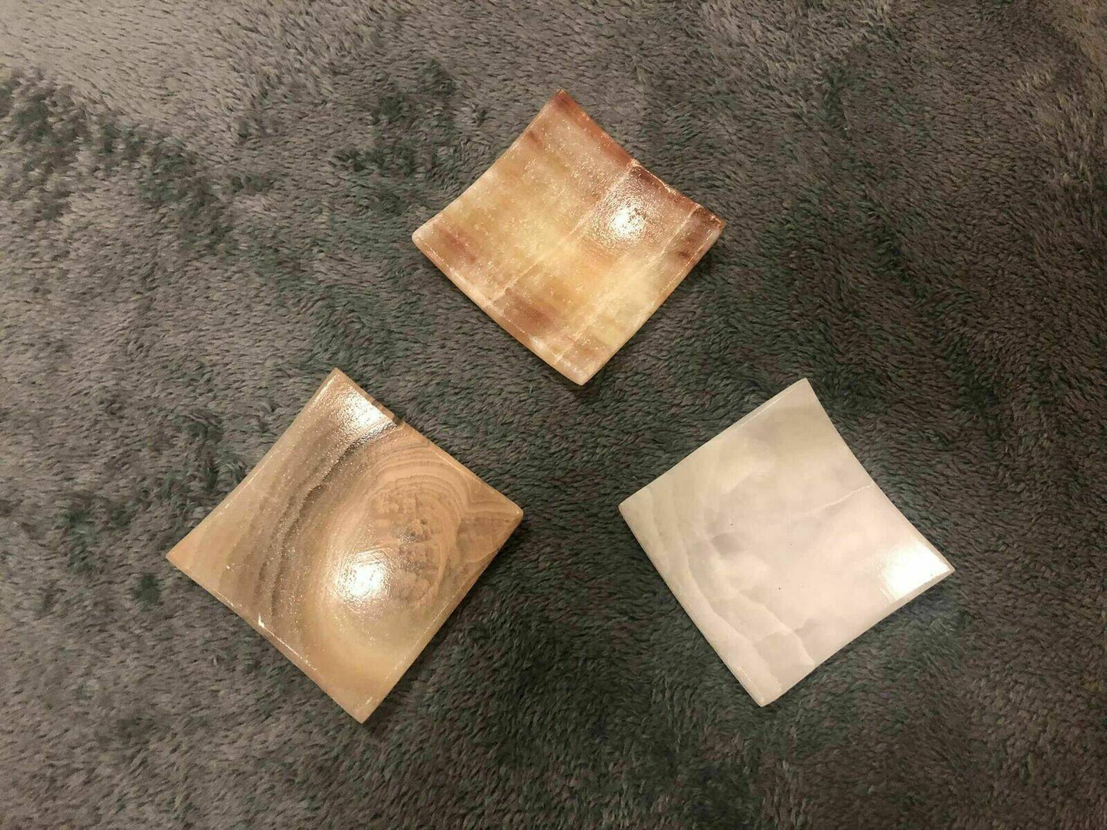 Onyx square dishes