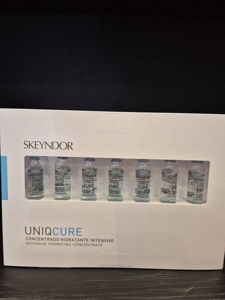 Skeyndor Uniqcure Hydrating Concentrate 