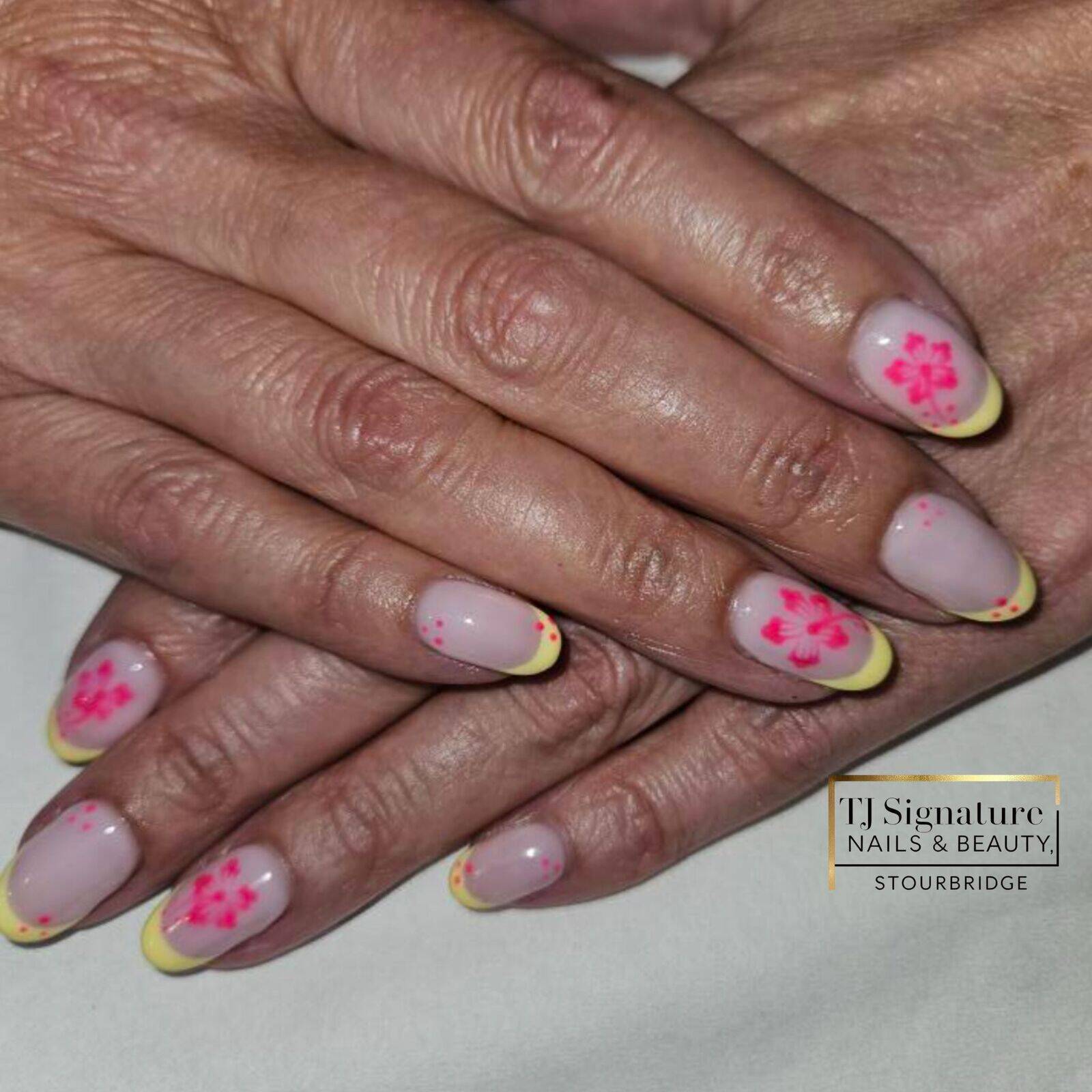 Sunshine in a bottle! 🌞🌺