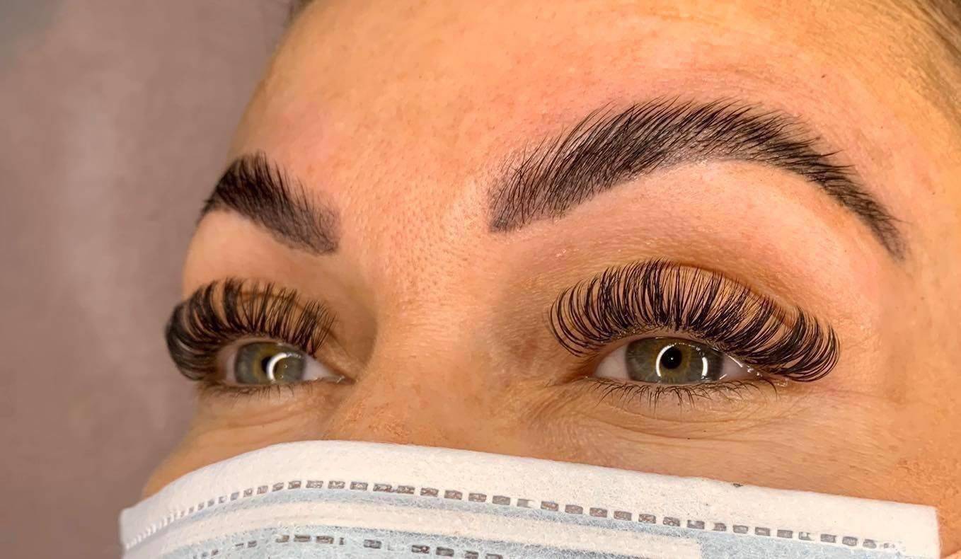 Russian lash extensions 