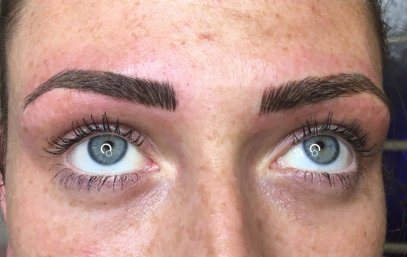 “Eyebrows are sisters not twins” but these beautiful brows come pretty close 

#Microblading #BrowEnvy