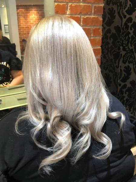Serious colour envy today in the salon!🤩