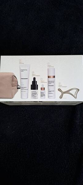 Glowing routine Mesoestetic 