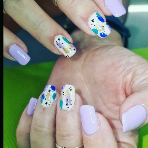 MANICURA SEMIPERMANENTE CON NIVELACION