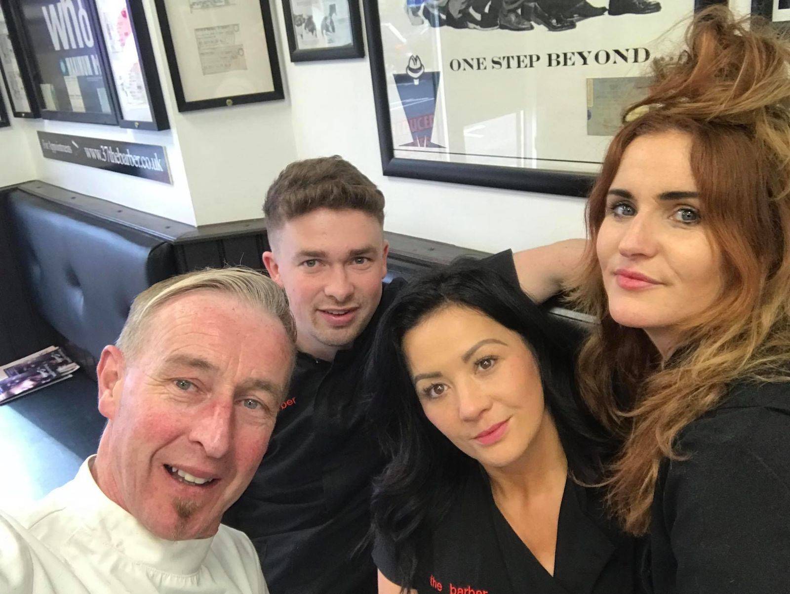 That was the barber for today;) thanks for a blistering Saturday! makes up for any quieter spells in the week have a good weekend all!! www.37thebarber.co.uk
#ARealbarbers