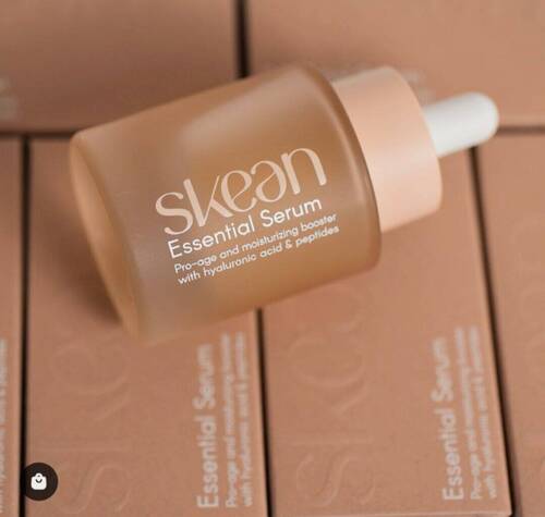 Feuchtigkeitsspendendes Anti-Aging-Gesichtsserum mit Hyaluronsäure und Peptiden