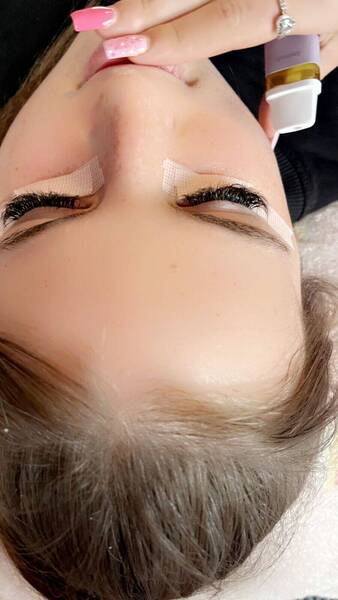 Lashes brows & nails like this tho 