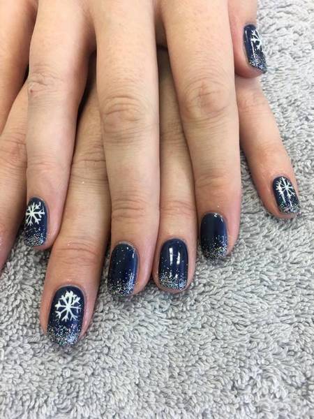 Christmas nails ❄️