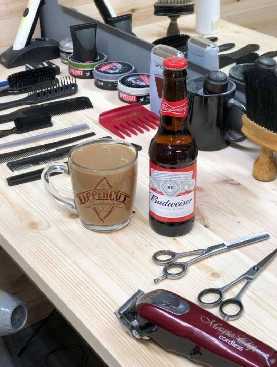 Still got slots available for this afternoon and Saturday, if your wanting a cut for the weekend call now to make an appointment, Free hot and cold drinks with every cut.