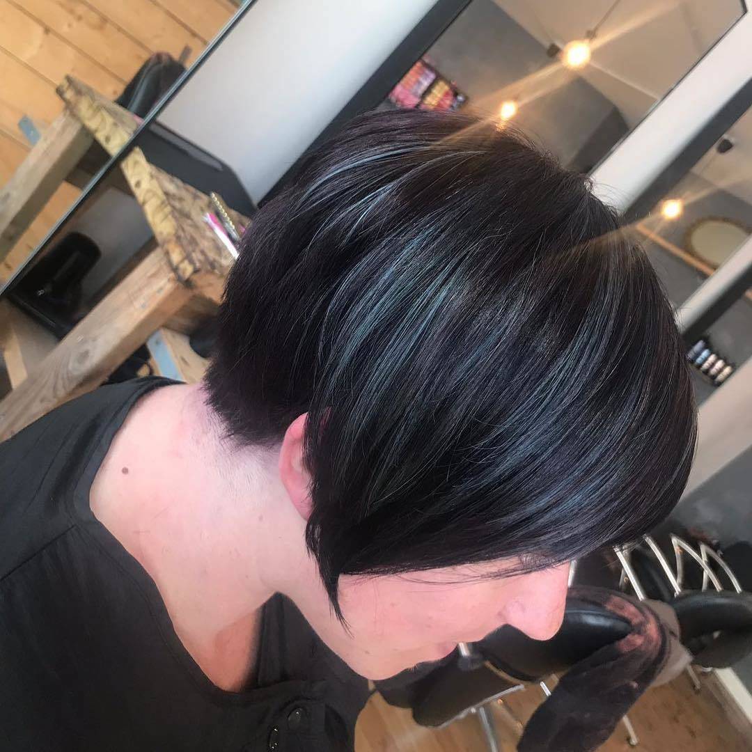 Stand out in a crowd 
@imogenjameson_