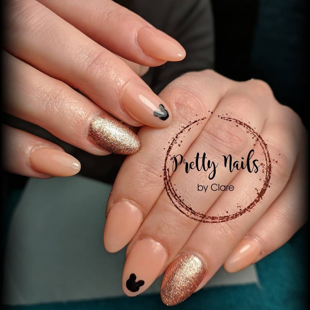 I love my job! Nails fit for Disney Land!  #mickeymouse #disneyland #holidaynails #prettynailsbyclare #naillandstudioandtraining