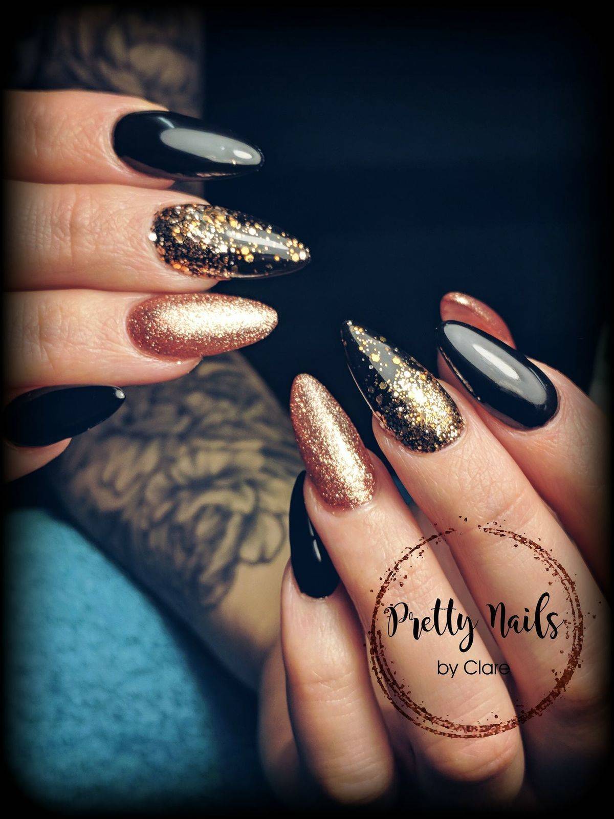 Love this Black and Rose Gold combo!