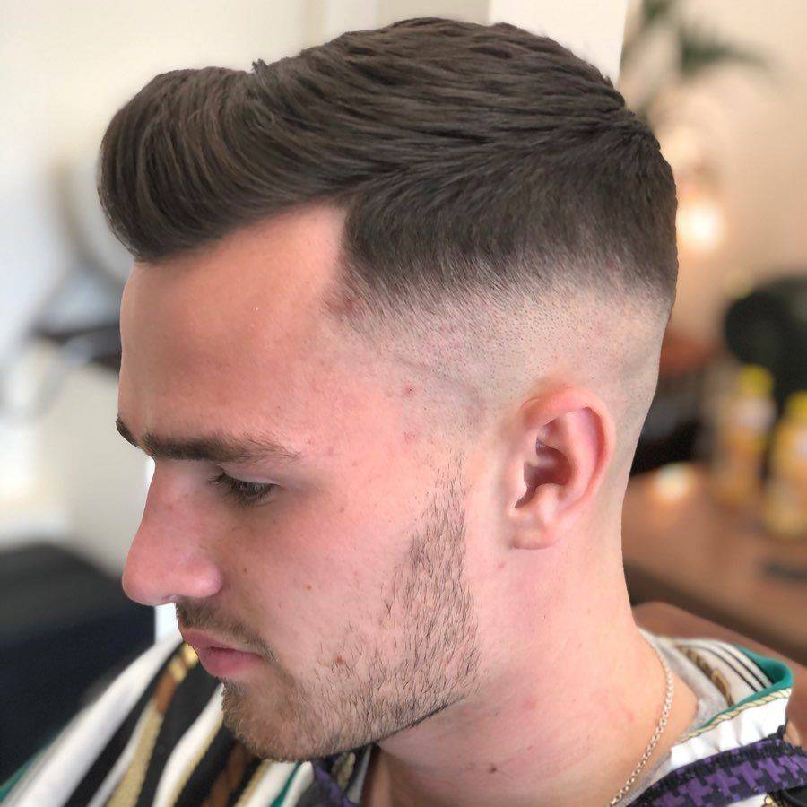 Ashley creating more  for @alexbakerr_ , styled with @slickgorilla powder  #slickgorilla  #alphamenbarbering #whitstablebarbers @billy_bakers_barbershop