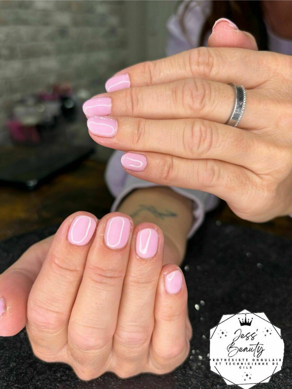 Vernis semi-permanent 