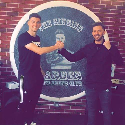  What a laugh with Celtic superman @kierantierney tonight. Needed to get a picture... so i said yes 

Get yourself booked in on thesingingbarber.nearcut.com to avoid disappointment