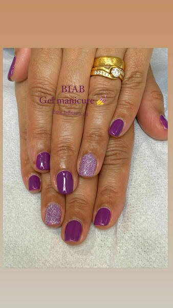 Gel manicure 