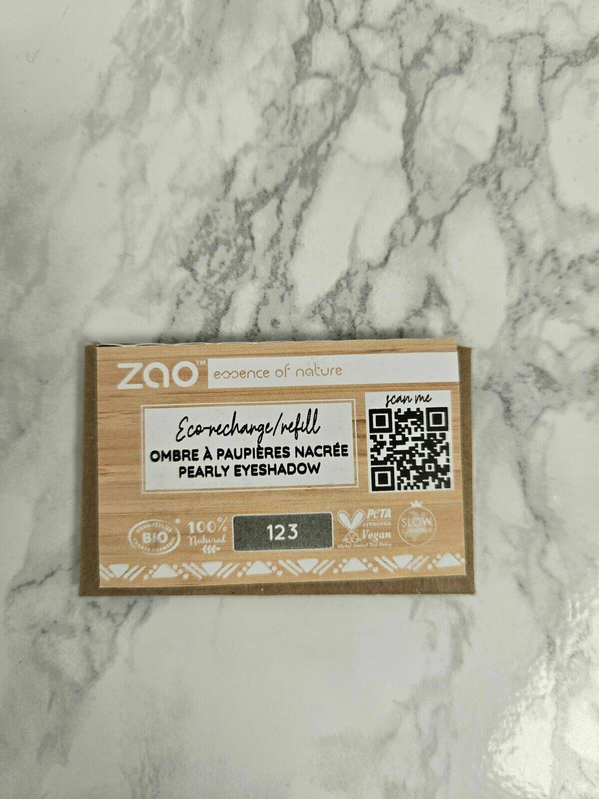 Ombre à paupières nacrée 123 Gris Kaki