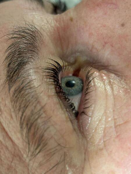 Rehaussement de cils avec soin lashbotox 