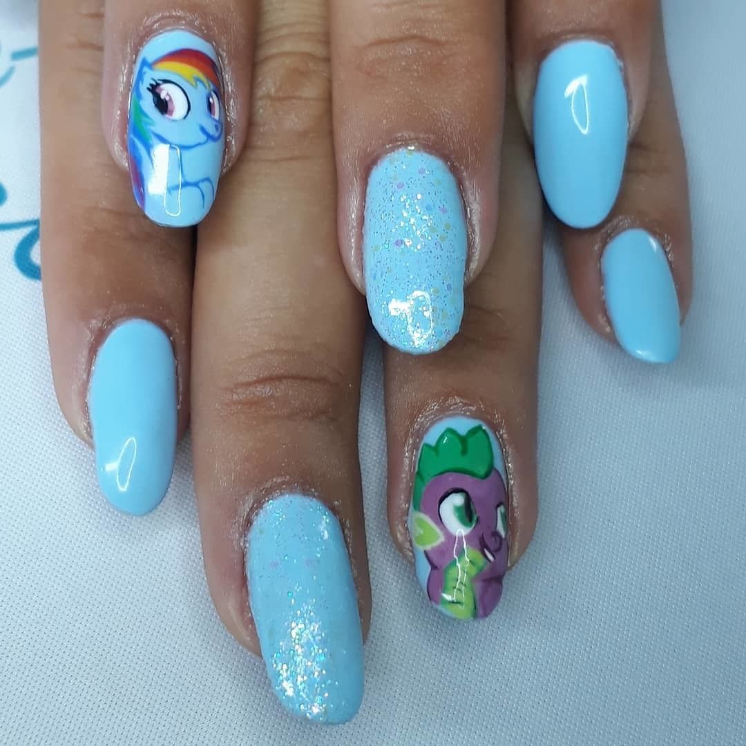 Rainbow dash & Spike. Really enjoyed doing these today for the gorgeous Charis
#missioncontrolgelpaint #youngnails  #ManiQ #mlpnails #rainbowdash #gelpolish