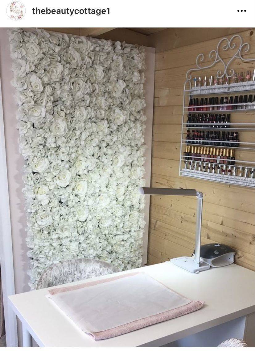 In love with my flower wall ! 