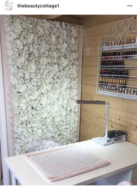 In love with my flower wall ! 