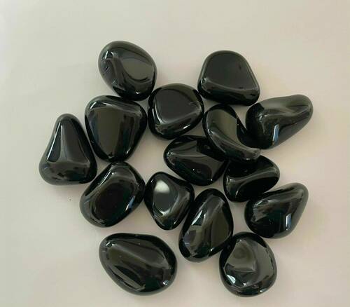 Black obsidian tumblestones