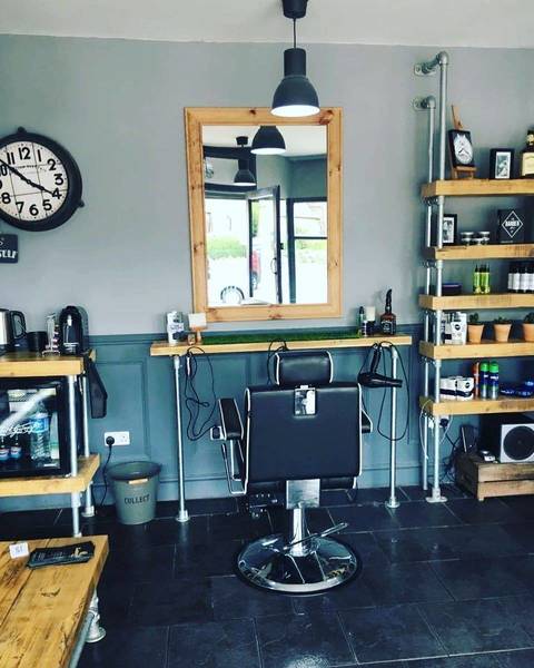 Third section complete , three barbers trimming all week holla at your boys!   Shout out the old man for his handy work here @barryhamill1