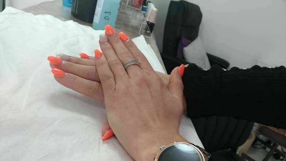 Faux  ongle en porcelaine poudré 