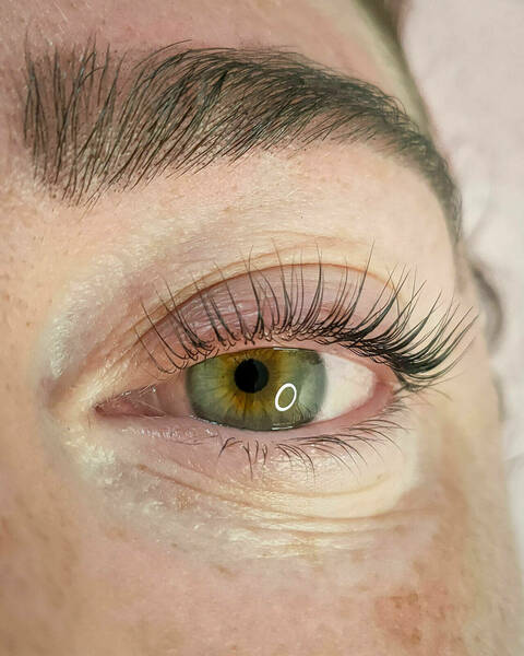 Rehaussement de cils + teinture