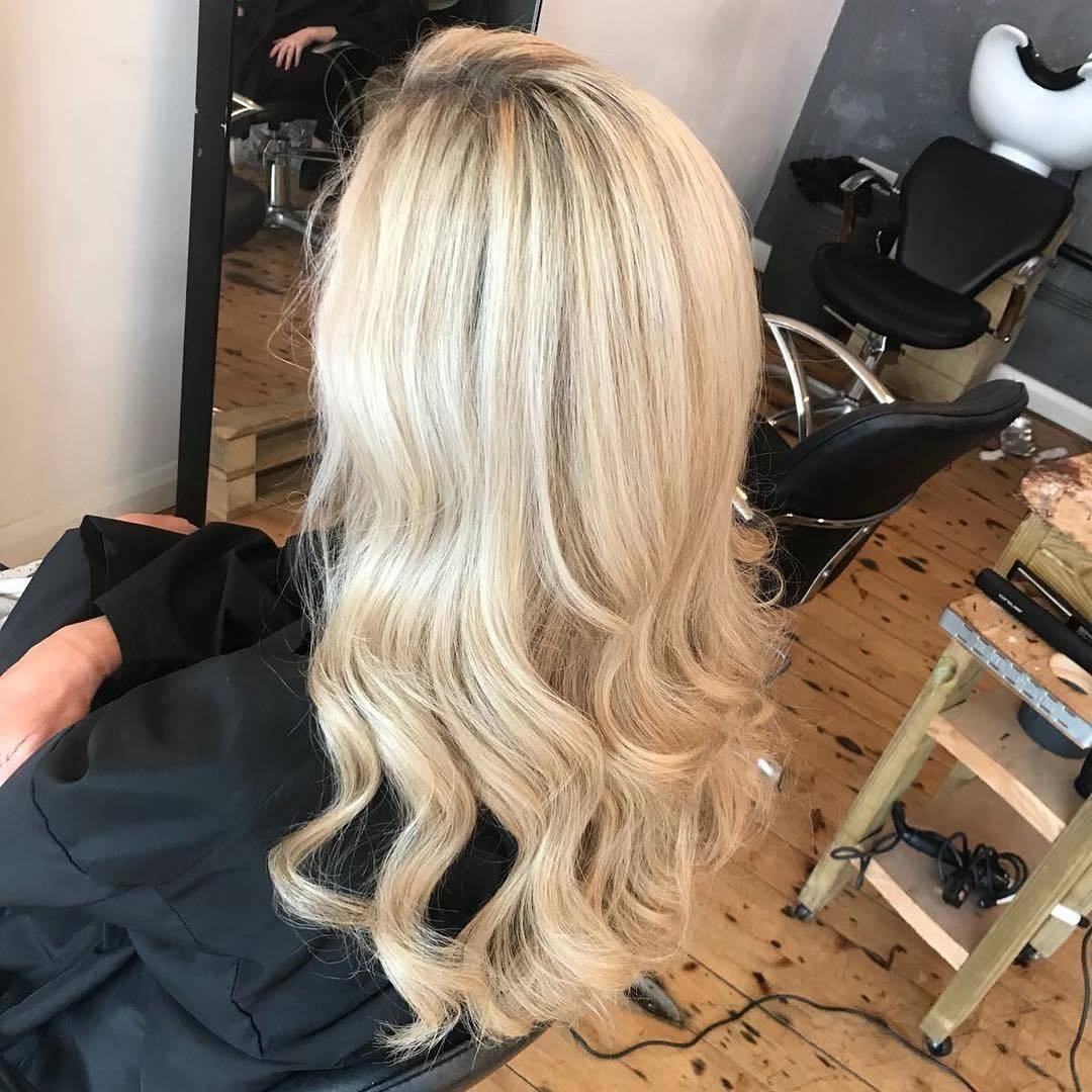 Let your hair be brighter than this weather 

@imogenjameson_