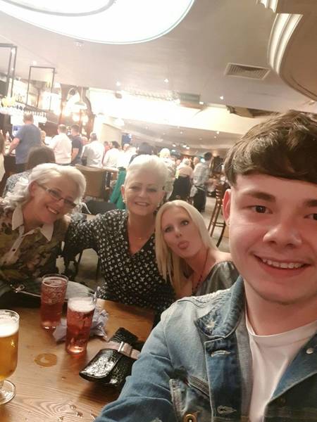 L-R Dawn, Deb, Lisa, Mason