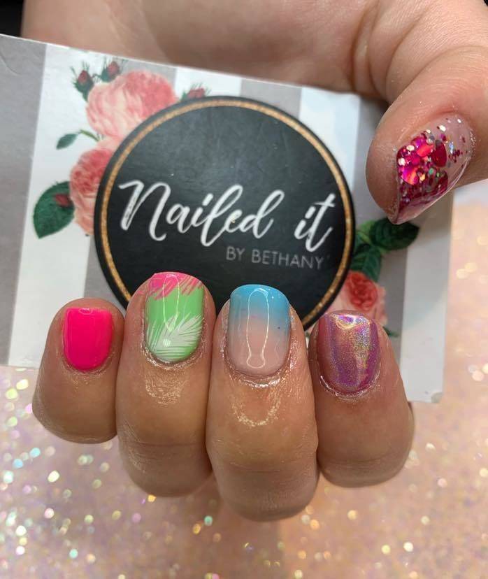 Eve’s funky new nails!