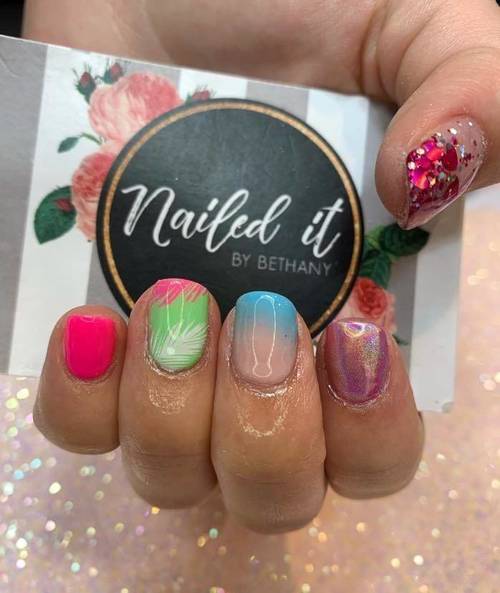 Eve’s funky new nails!