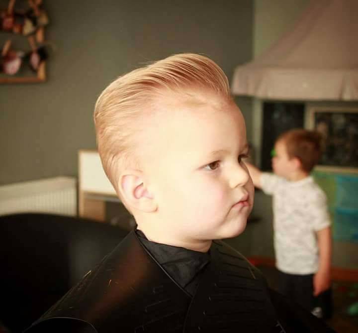 Only 3 appointment slots left for this Tuesday. Remember it's our Toddler Tuesdays tomorrow only £6.50 a trim before 3pm!

To book online... Www.layeredback.co.uk