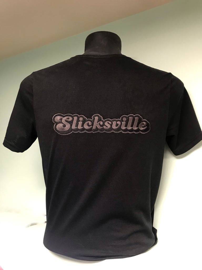 B/W Slicksville logo M-L 