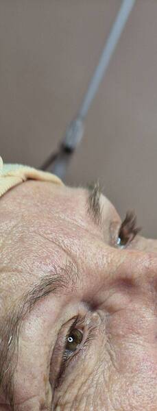 Vorher waren die Wimpern eher gerade und hatten keinen Schwung