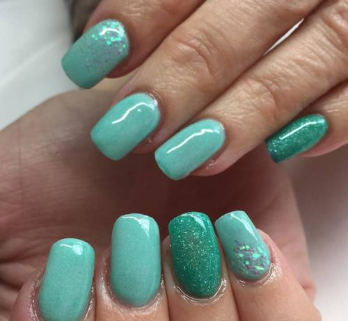 Spring is bringing out the pastels... ☀️