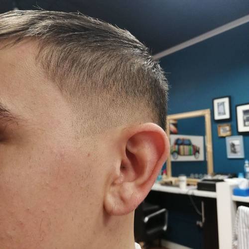 'Whats under the beret is yours'..outside is ours!...UK FORCES DISCOUNT 🇬🇧