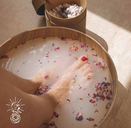 Bain de Pieds Rose Bleuet disponible dans les Bulles, Rituels Relaxation Ultime ou à la Vente