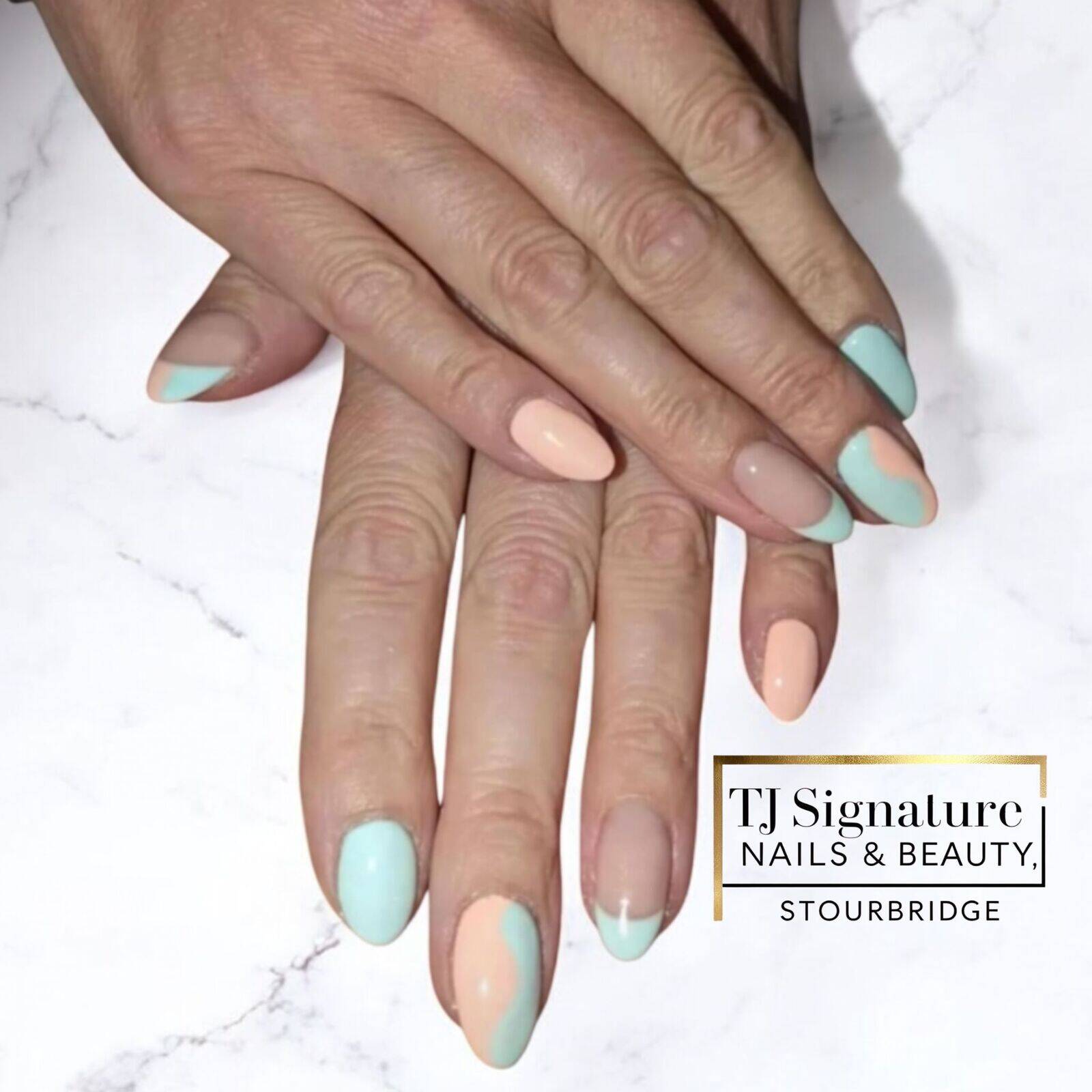 These colours complement each other well, giving a playful yet elegant vibe. It’s a great choice for someone looking to add a pop of colour while keeping things refined!