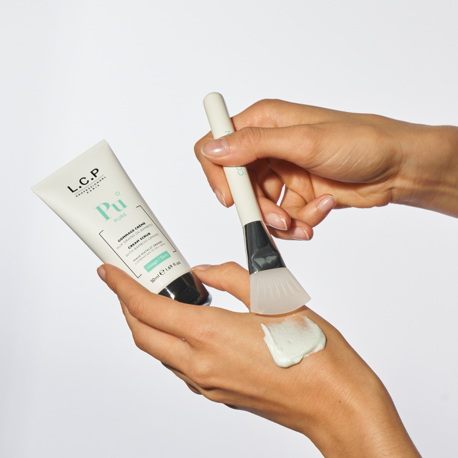 Gommage crème aux grains de Bambous gamme PURE