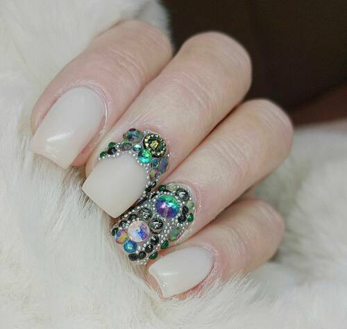 gainage et gros nail art strass